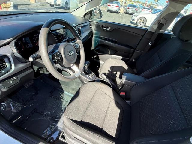 Photo of 2019 Clear White Kia Rio