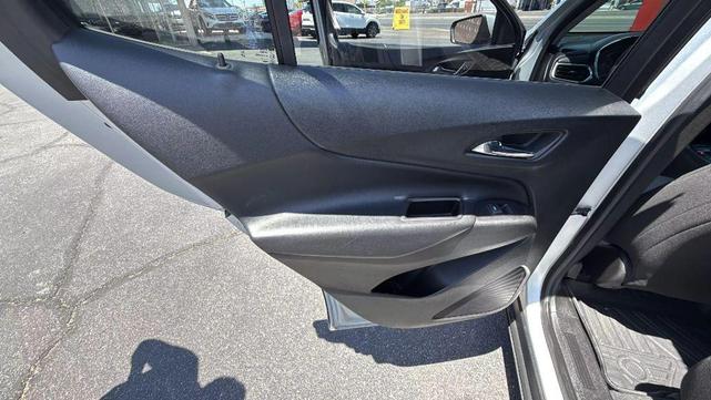 Photo of 2019 Silver Ice Metallic Chevrolet Equinox