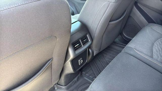 Photo of 2019 Silver Ice Metallic Chevrolet Equinox