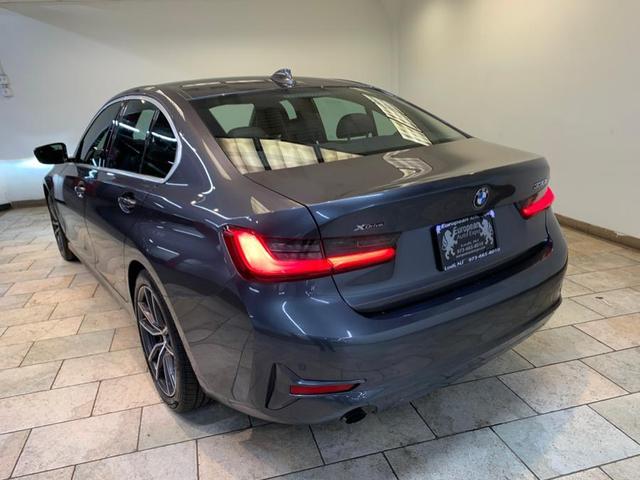 Photo of 2021 Mineral Gray Metallic BMW 330