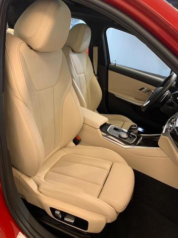 Photo of 2022 Melbourne Red Metallic BMW 330