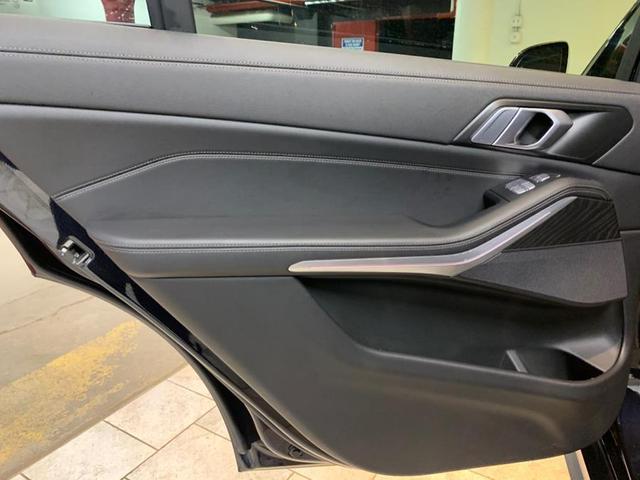 Photo of 2022 Carbon Black Metallic BMW X7