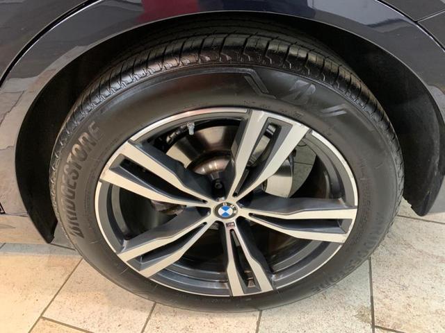 Photo of 2022 Carbon Black Metallic BMW X7