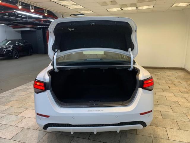 Photo of 2022 Aspen White TriCoat Pearl Nissan Sentra