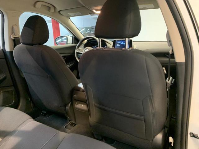 Photo of 2022 Aspen White TriCoat Pearl Nissan Sentra