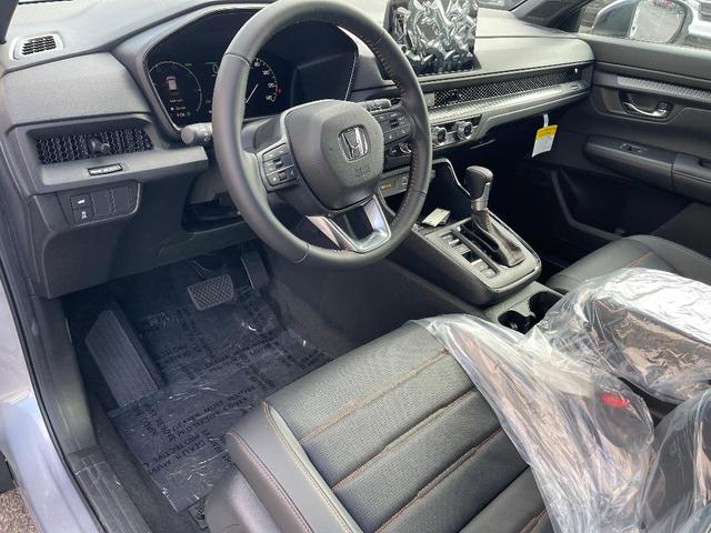 Photo of 2025 Solar Silver Metallic Honda CR-V Hybrid