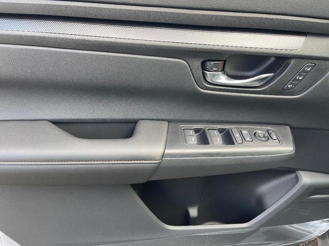 Photo of 2025 Solar Silver Metallic Honda CR-V Hybrid