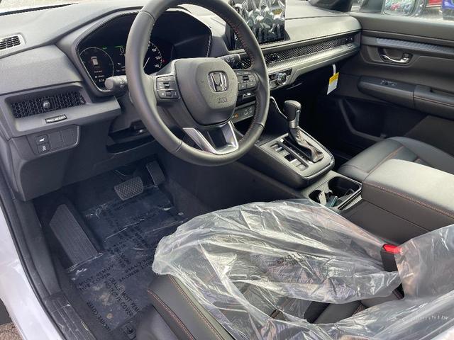 Photo of 2025 Platinum White Pearl Honda CR-V Hybrid