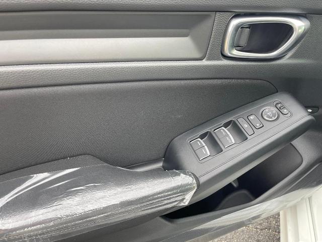 Photo of 2026 Platinum White Pearl Honda Civic