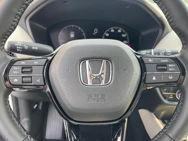 Photo of 2026 Platinum White Pearl Honda HR-V