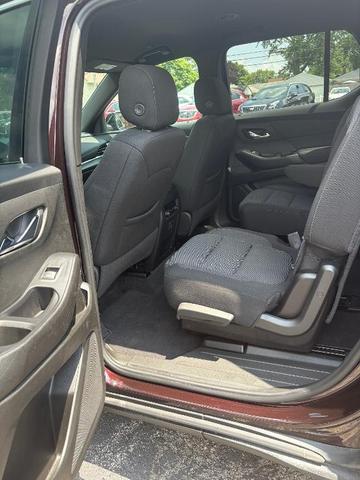 Photo of 2022 Black Cherry Metallic Chevrolet Traverse