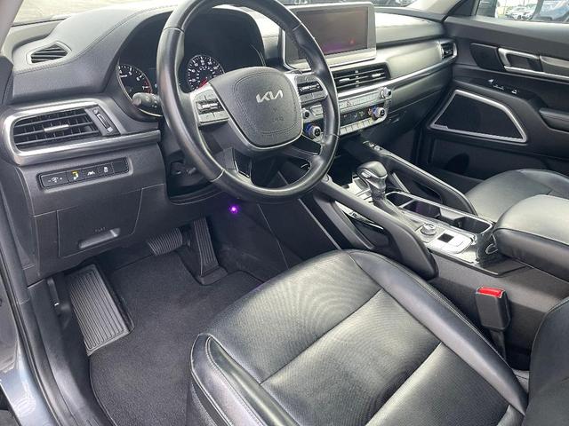 Photo of 2022 Gray Kia Telluride