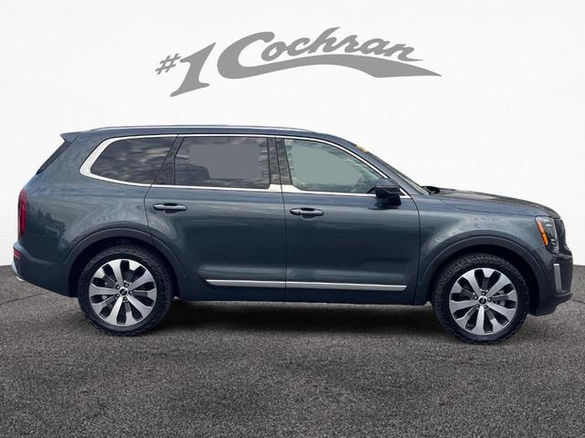 Photo of 2022 Gray Kia Telluride