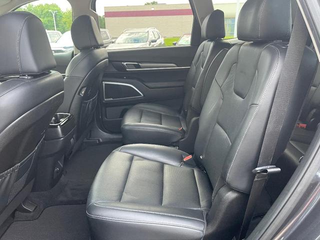 Photo of 2022 Gray Kia Telluride