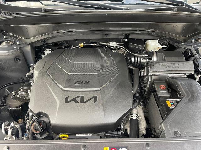 Photo of 2022 Gray Kia Telluride