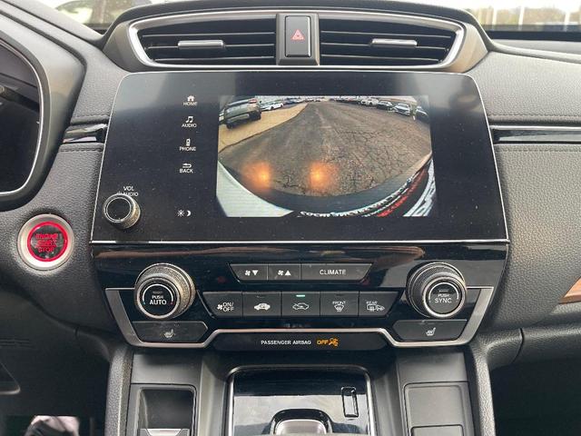 Photo of 2018 White Diamond Pearl Honda CR-V