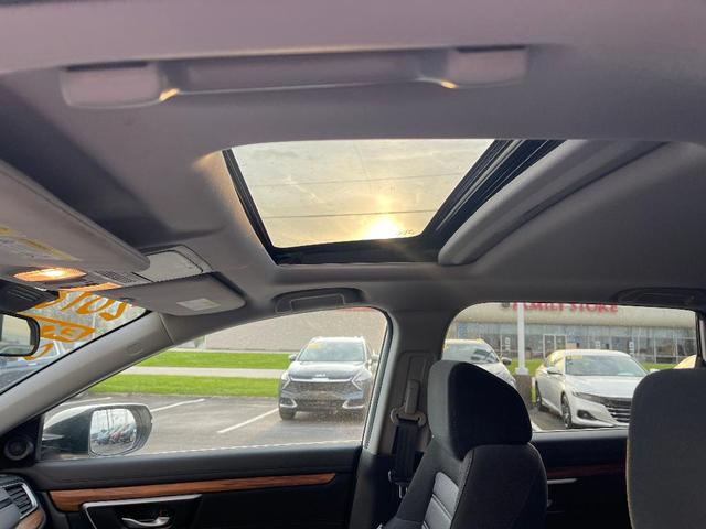 Photo of 2018 White Diamond Pearl Honda CR-V