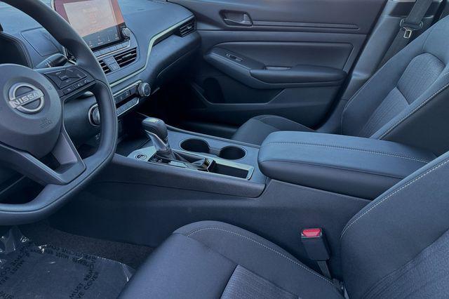 Photo of 2025 Gun Metallic Nissan Altima