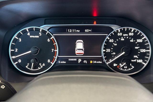 Photo of 2025 Super Black Nissan Rogue