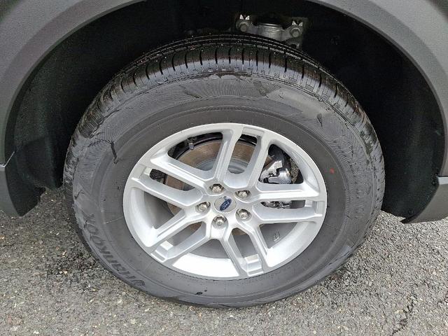 Photo of 2025 Carbonized Gray Metallic Ford Explorer