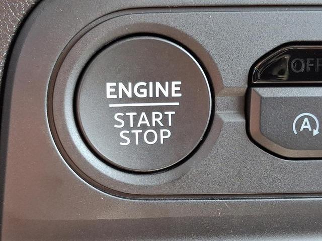 Photo of 2025 Oxford White Clearcoat Ford Bronco Sport