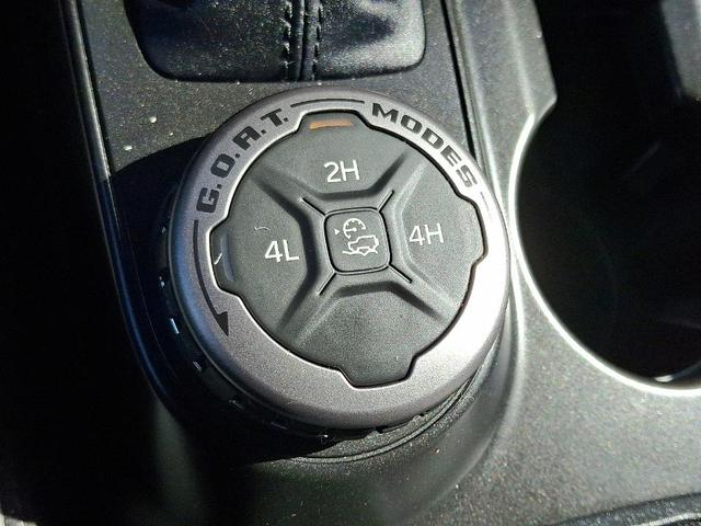 Photo of 2022 Velocity Blue Metallic Ford Bronco