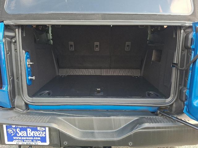 Photo of 2022 Velocity Blue Metallic Ford Bronco