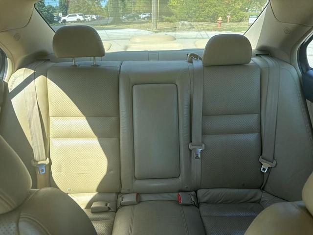 Photo of 2006 Premium White Pearl Acura TSX