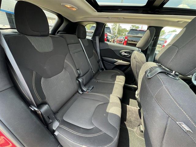 Photo of 2017 Black Jeep Cherokee