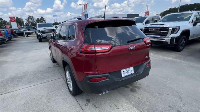Photo of 2017 Black Jeep Cherokee