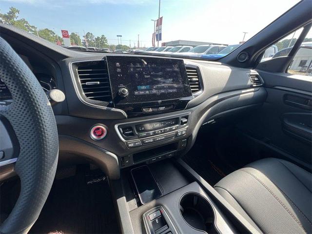 Photo of 2025 Black Honda Passport