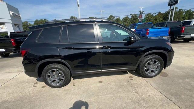 Photo of 2025 Black Honda Passport