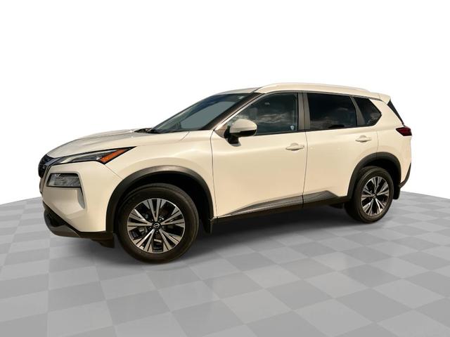 Photo of 2022 White Nissan Rogue