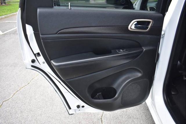 Photo of 2014 Bright White Clearcoat Jeep Grand Cherokee