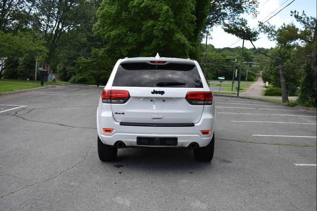 Photo of 2014 Bright White Clearcoat Jeep Grand Cherokee