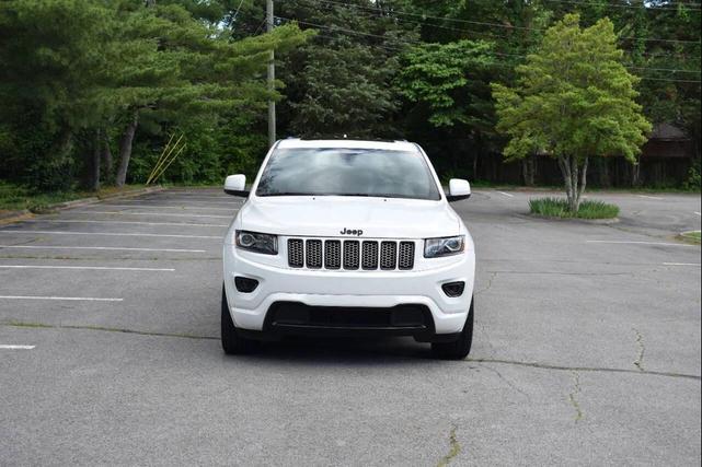 Photo of 2014 Bright White Clearcoat Jeep Grand Cherokee