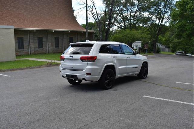 Photo of 2014 Bright White Clearcoat Jeep Grand Cherokee