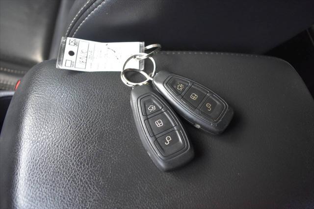 Photo of 2014 Oxford White Ford Focus ST