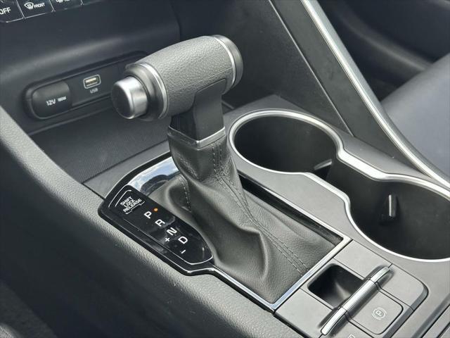 Photo of 2021 Glacial White Pearl Kia K5