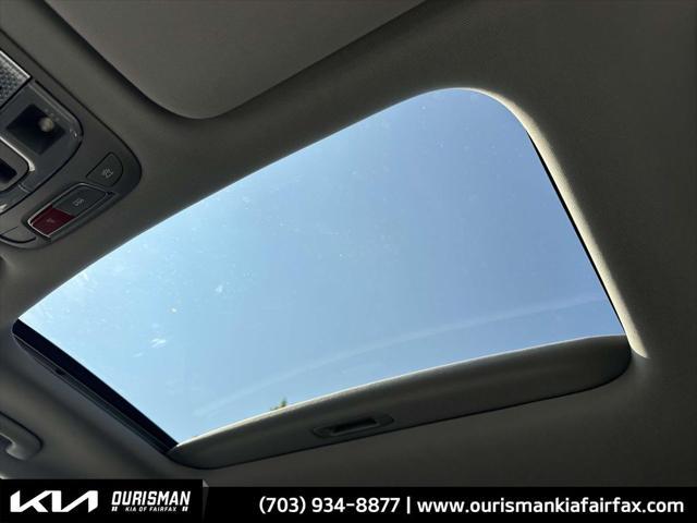 Photo of 2023 Dawning Red Kia Telluride