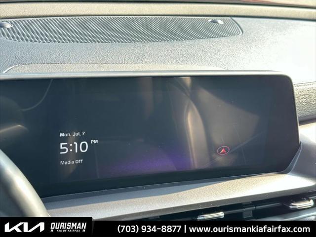 Photo of 2023 Dawning Red Kia Telluride