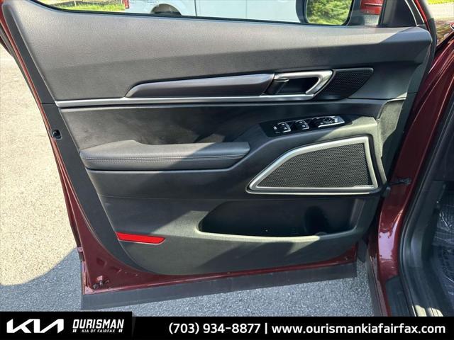 Photo of 2023 Dawning Red Kia Telluride