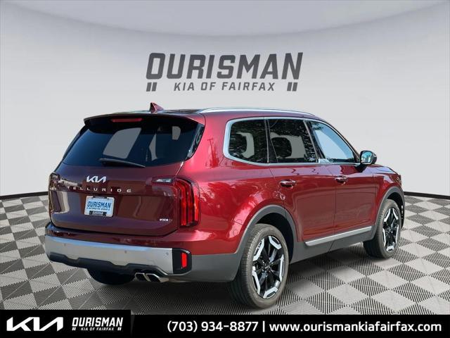 Photo of 2023 Dawning Red Kia Telluride