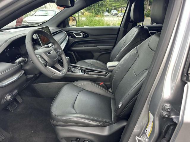 Photo of 2023 Billet Silver Metallic Clearcoat Jeep Compass