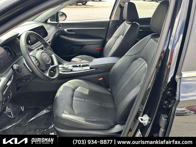 Photo of 2021 Phantom Black Hyundai SONATA