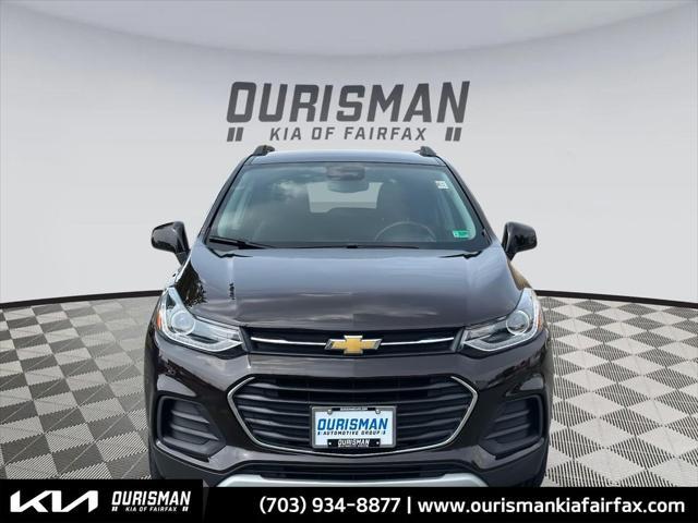Photo of 2022 Black Cherry Metallic Chevrolet Trax