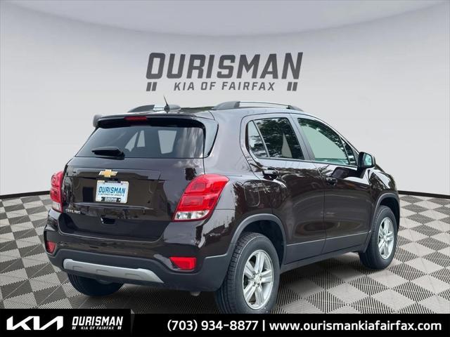 Photo of 2022 Black Cherry Metallic Chevrolet Trax