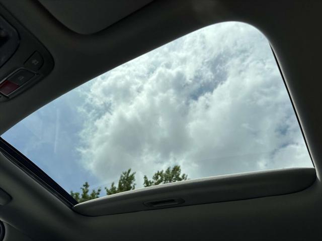 Photo of 2023 Midnight Lake Blue Kia Telluride