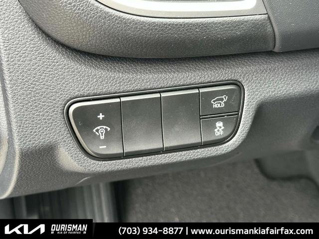Photo of 2025 Gravity Gray Kia Seltos