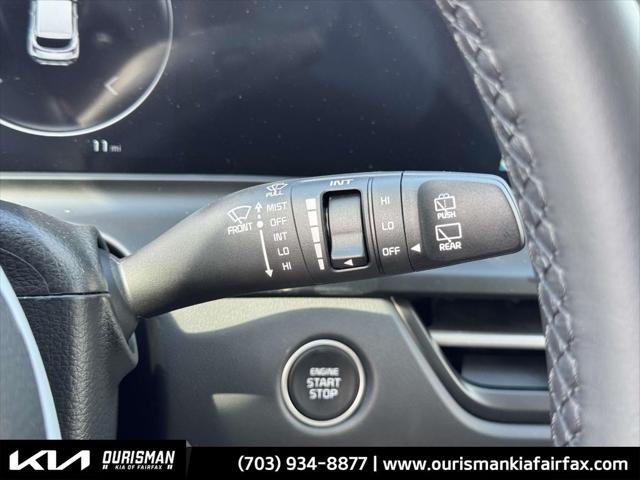 Photo of 2025 Dark Ocean Blue Kia Seltos
